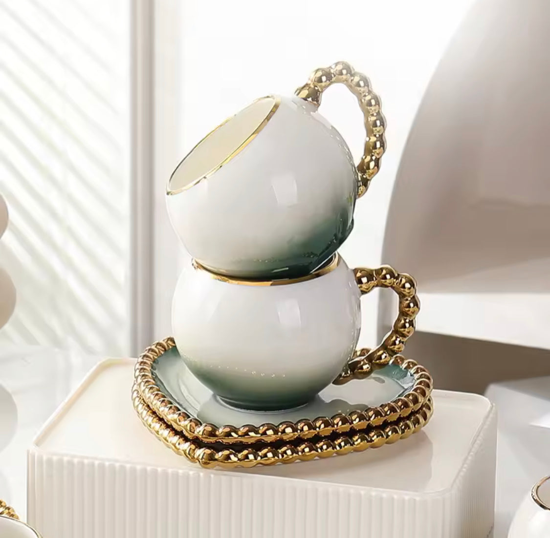 Heart Shaped Porcelain
Cup And Saucer, Elegant Gold Rim Ceramic Coffee Mug, 250ml Turkish Tea Cup (1pc)