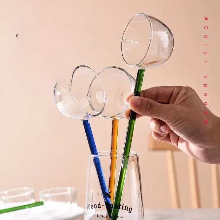 Colored Deep Soup Spoon, Long Handle Borosilicate Glass Spoon, Heat Resistant Mouth Seasoning Coffee Spoon, Transparent Stirring Cocktail Teaspoon, Kitchen Dishwasher Safe Soup Ladle Spoon for Kitchen Hot Pot Buffet