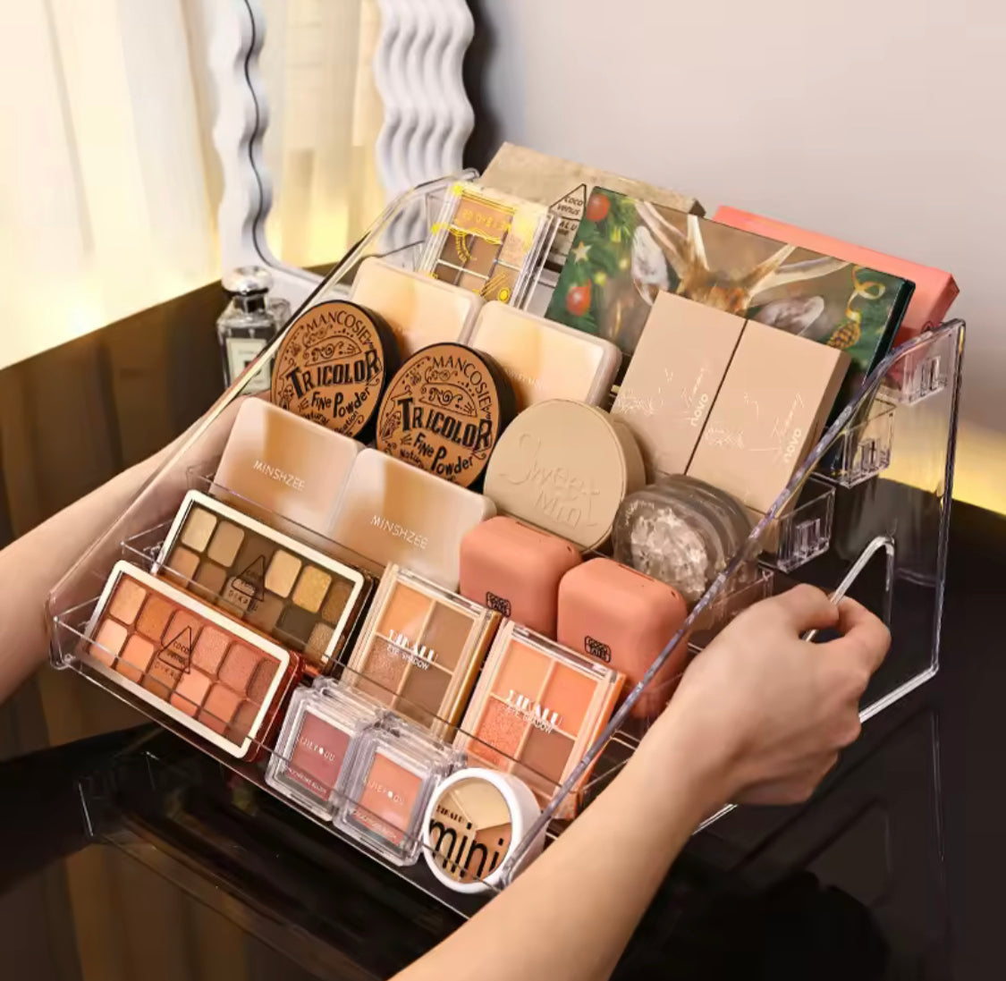 Multi Layer Acrylic Cosmetics Display Shelf, Portable Desktop Organizer, Transparent Cosmetics Storage Rack