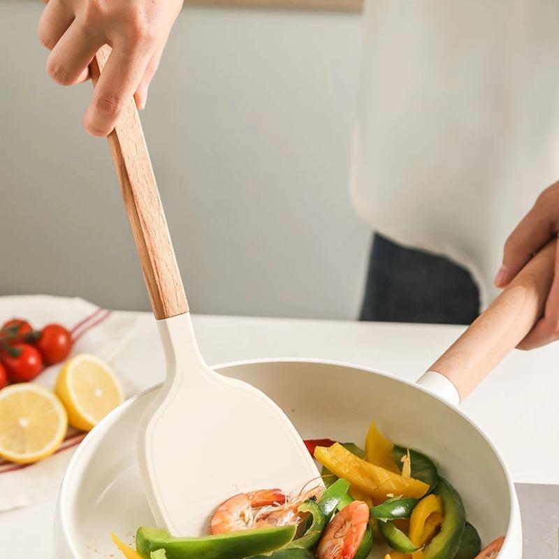 Non Stick Spoon With Wooden Handle, Multifunctional Soup Spoon, Kitchen Table wear Accessories