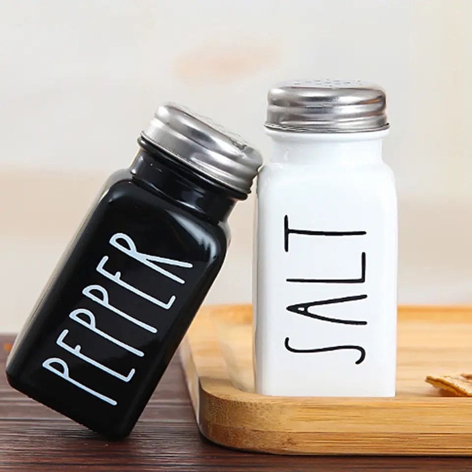 Ceramic Salt and Pepper Shakers, Farmhouse Salt Shaker, Black And White Salt And Pepper Shaker, Kitchen Condiment Bottle, Outdoor Pepper Shakers For Kitchen, Vintage Glass Black And White Shaker With Steel Lid