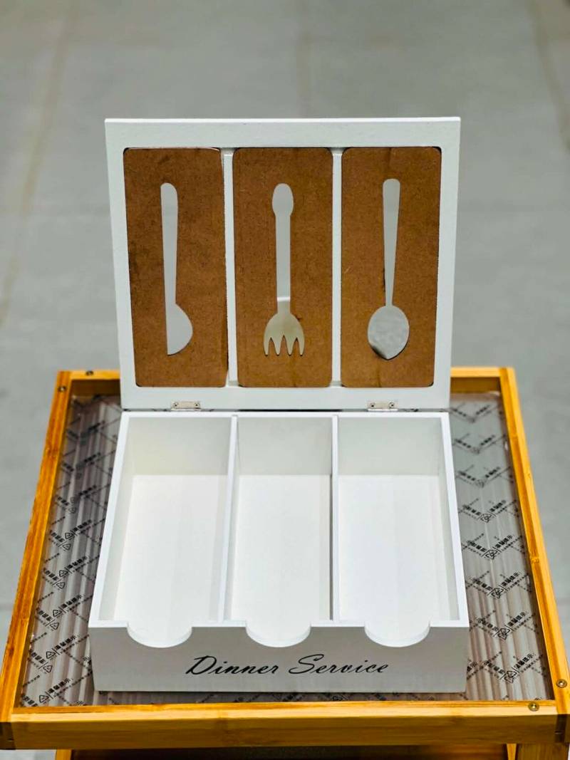 3 Compartment Wooden Cutlery Box with Lid, Wooden Cutlery Organizer Storage Box, Vintage Wooden Cutlery Organizer Box, Spoon, Fork And Knife Storage Holder