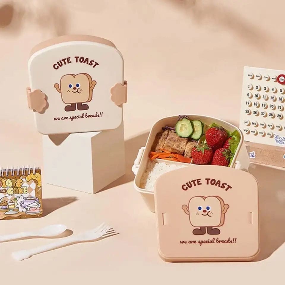 Square Toast Lunch Box, Plastic Partition Bento Box with Lid, Kids School Lunch Box, Snack Food Storage Container, 3 Grids Lunch Box with Cutlery, Cartoon Toast Pattern Students Bento Case for School Office