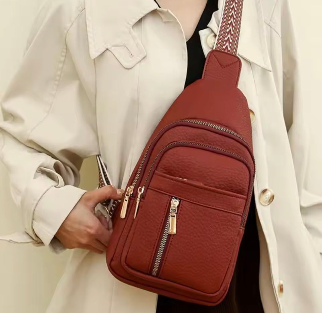 Casual Unisex PVC Crossbody Bag, Zipper Fancy Bag For Women, Fashionable Women Daily Use Bag