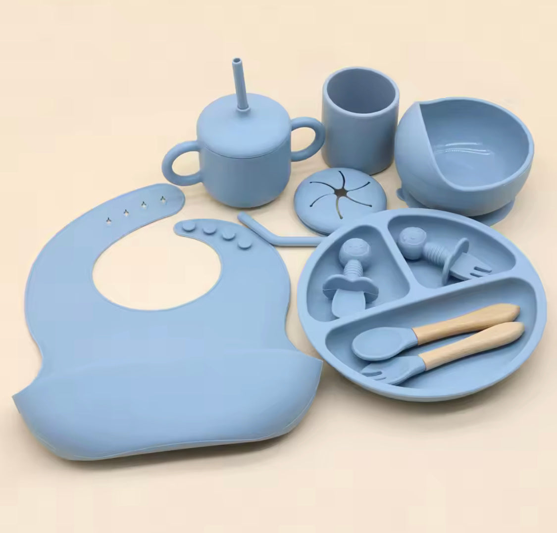 8pcs Silicone Baby Feeding Set, Portable Baby Feeding Set, Newborn Essentials Feeding Set, Adjustable Girl Boy Children Bibs, Newborn Feeding Accessories
