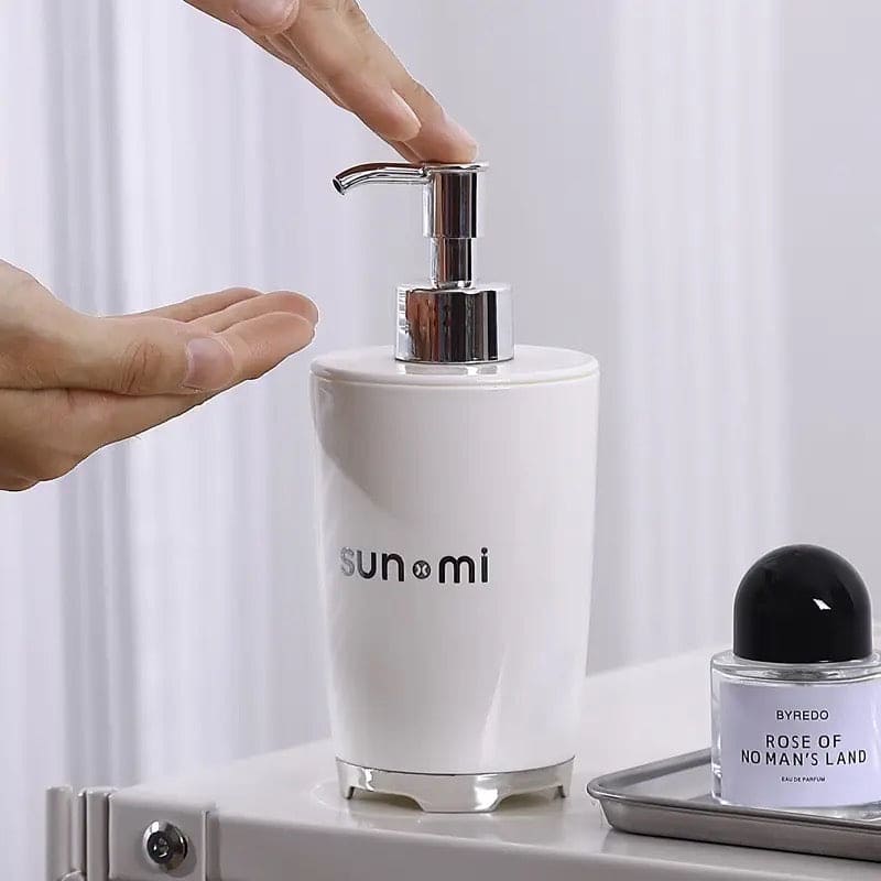 Shower Gel Bottle, Push Type Refillable Empty Glossy Bottle, Bathroom Kitchen Soap Dispenser, Liquid Soap Dispenser Pump, Manual Soap Dispenser Can, 300ml Soap Dispenser, Countertop Lotion Pump Bottle