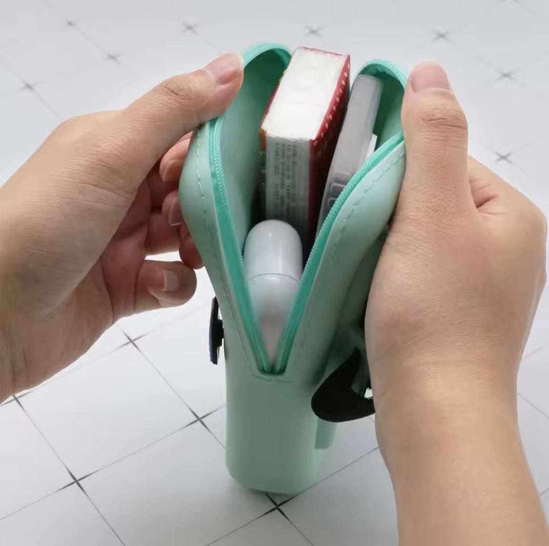 Silicone Water Bottle Pouch, Silicone Tumbler Bag With Charms, Anti Slip Arm Bag, Portable Stanley Pouch With Charms