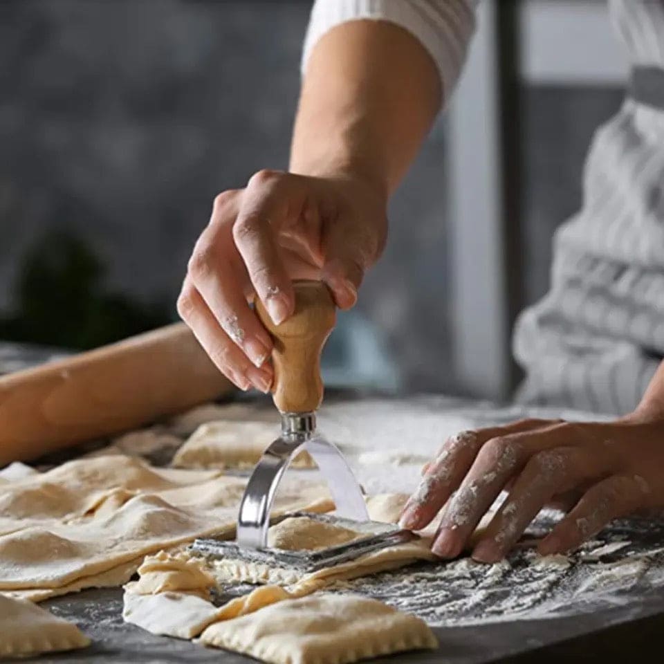 Cookie Stamp Cutter, Professional Ravioli Cutter Set with Wooden Handle, DIY Decoration Fondant Press Cutter, Press Mold Dumpling Lace Embossing Device
