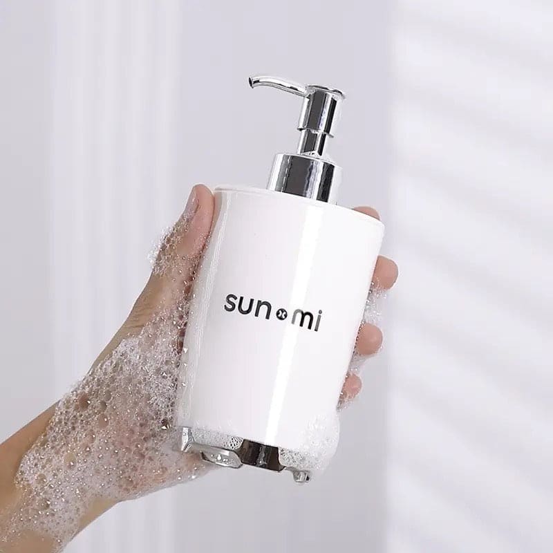 Shower Gel Bottle, Push Type Refillable Empty Glossy Bottle, Bathroom Kitchen Soap Dispenser, Liquid Soap Dispenser Pump, Manual Soap Dispenser Can, 300ml Soap Dispenser, Countertop Lotion Pump Bottle