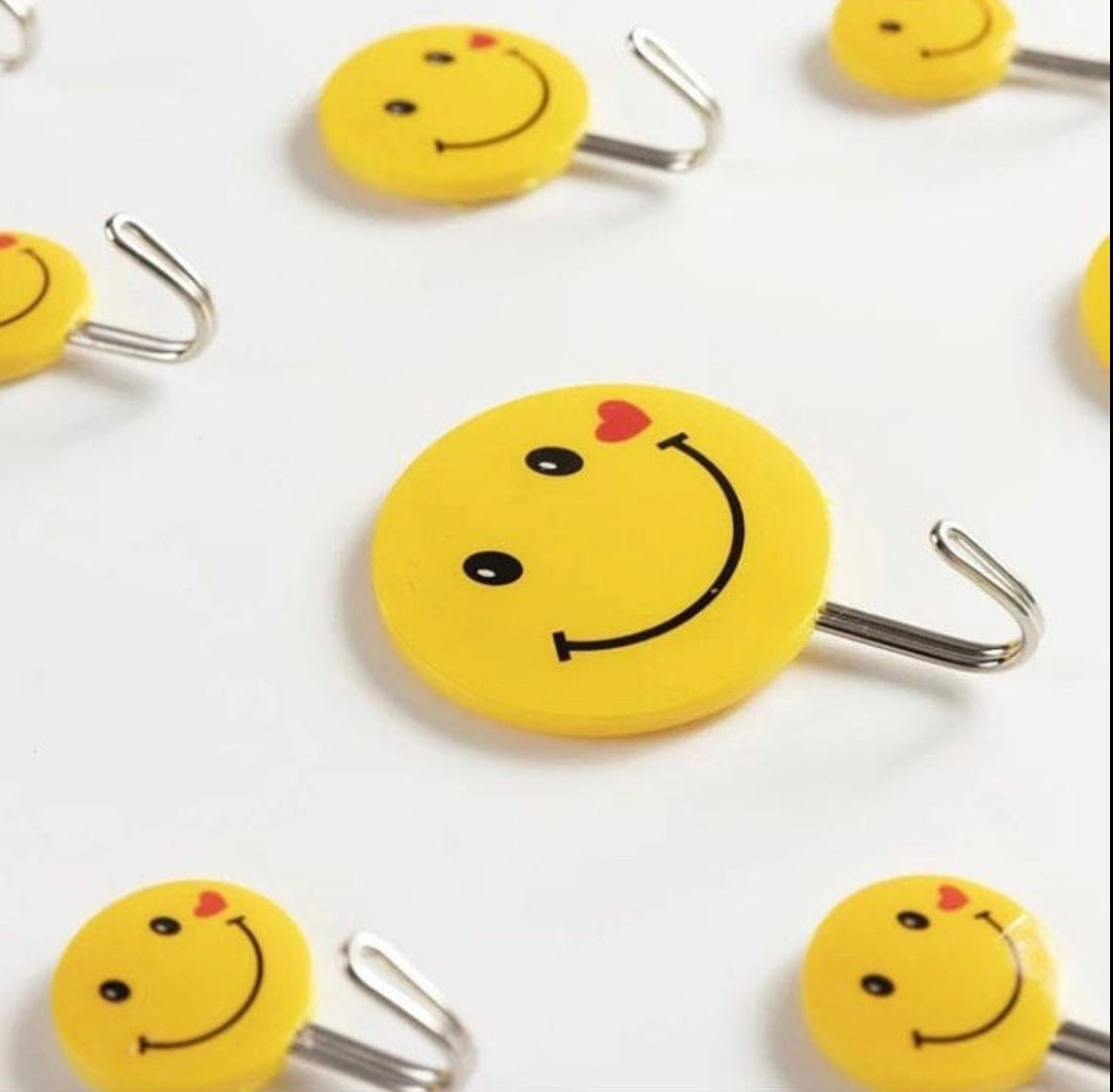 Multipurpose Strong Adhesive Wall Hook, Smiling Face Style Sticky Hooks, Strong Sticky Emojis Hook