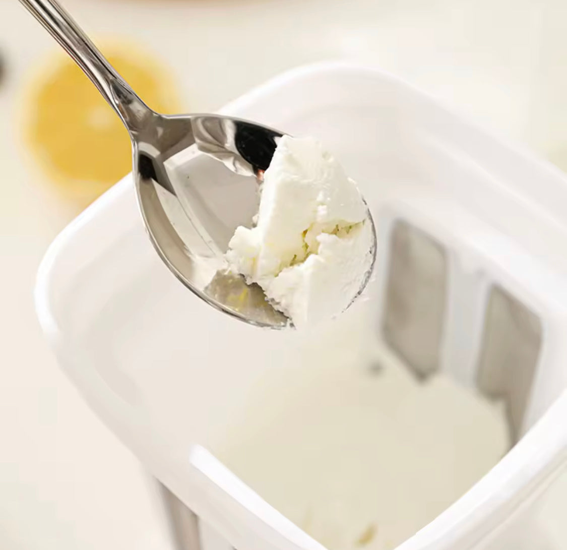 Portable Yogurt Strainer Cup, Greek Yogurt Filter with Separator, Food Grade Greek Yogurt Strainer, Large Capacity Fine Mesh Cheese Yogurt Maker with Lid