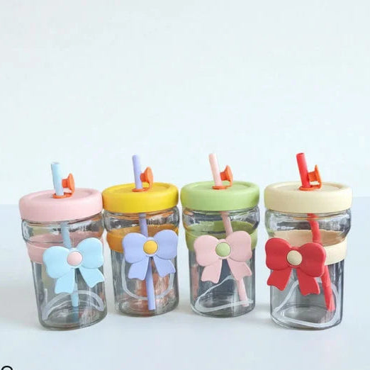 Bow Glass Cup with Straw, Party Beverage Cup, Portable Glass Water Cup with Straw Lid, Elegant Cute Transparent Mug