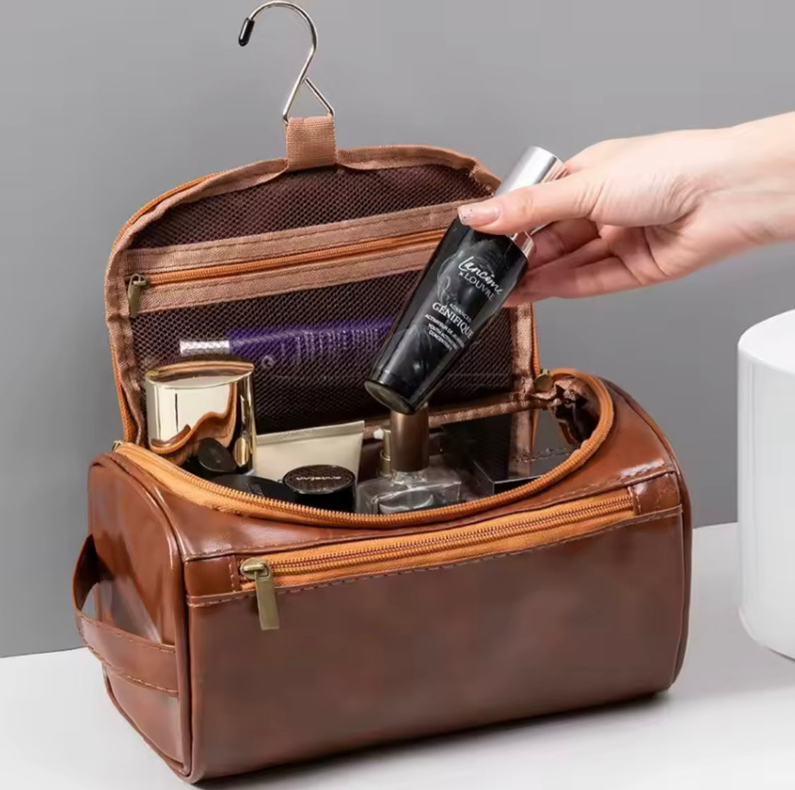 Elite Leather Travel Kit, Leather Cosmetic Case, Portable Hanging Makeup And Toiletry Bag, PU Leather Hanging Toiletry Bag