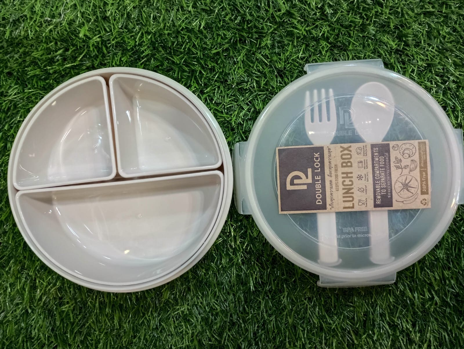 Partition Lunch Box, Reheatable Food Box, Plastic Divided Food Storage With Spoon, Portable Food Grade Plastic Lunch Box, Plastic Partition Bento Box with Lid, 820ml Round Shape Detachable Bento Box