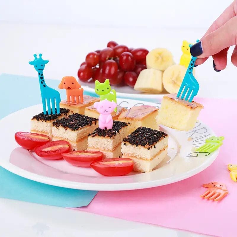 Animal Fruity Forks, Plastic Mini Cartoon Kids Cake Fruit Toothpick, Animal Kids Food Picks for Picky Eater, Reusable Cartoon Children Snack Cake Dessert Lunch Pick, Fun Toddler Food Picks