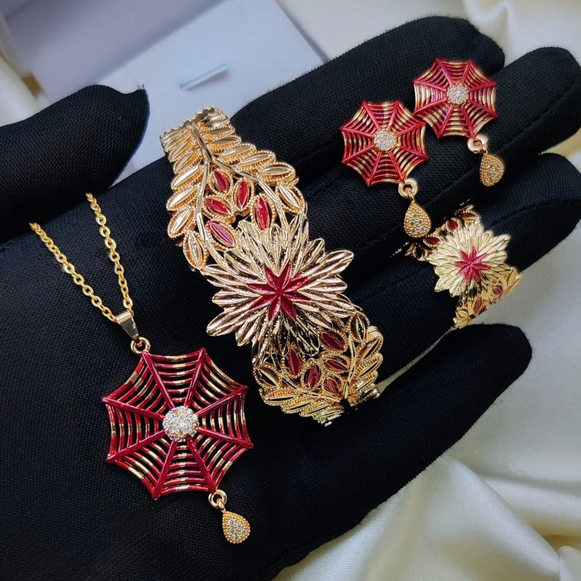 Twinkling Fancy Jewellery Set, Elegant Wedding Jewellery Set, Shining Stylish Leaves Jewellery Set