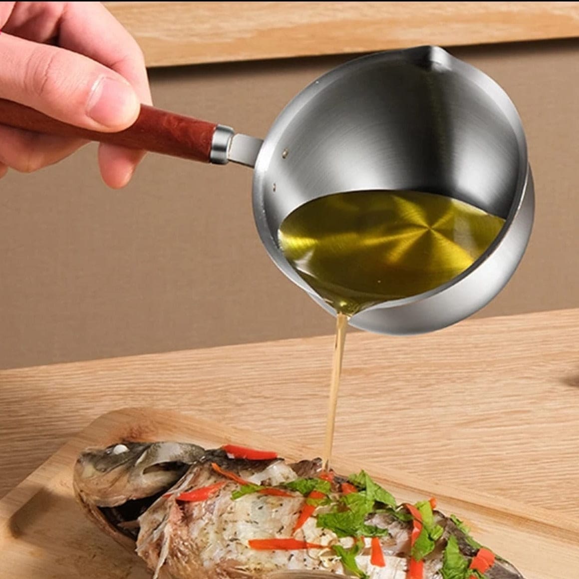 Stainless Steel Oil Splash Pot, Wooden Handle Mini Sauce Pan, Kitchen Cooking Seasoning Dripping Sauce Pan, Household Small Milk Pan, Multipurpose Home Kitchen Small Cooking Pot Butter Melting Pot