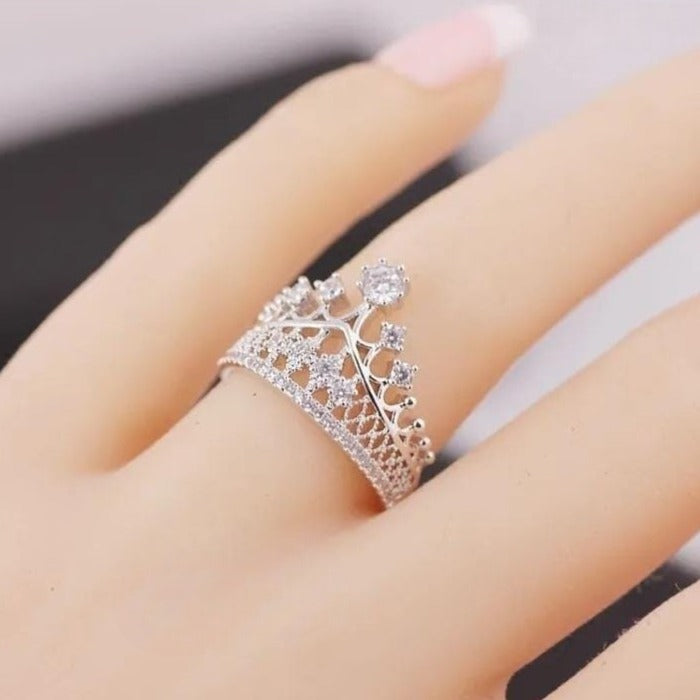 Luxury Crown Ring, White Crystal Engagement Ring, Eternity Wedding Jewellery, Fashion Simple Zirconia Ring, Princess Style Vintage Rhinestone Crown Ring