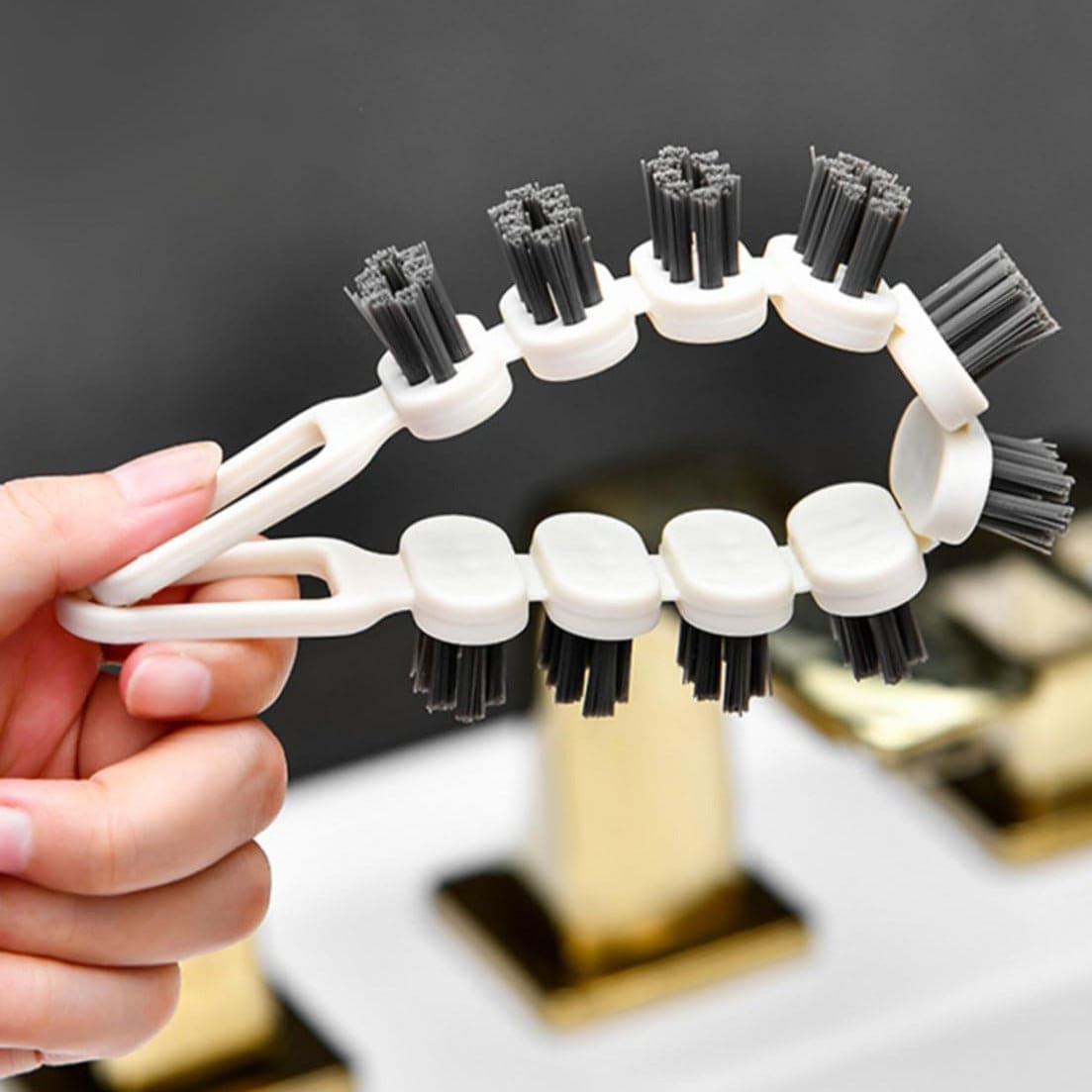 Curved Cleaning Brush, Multifunctional 360 Flexible Brush, Grip Gentle Bristle Effective Crevice Brush