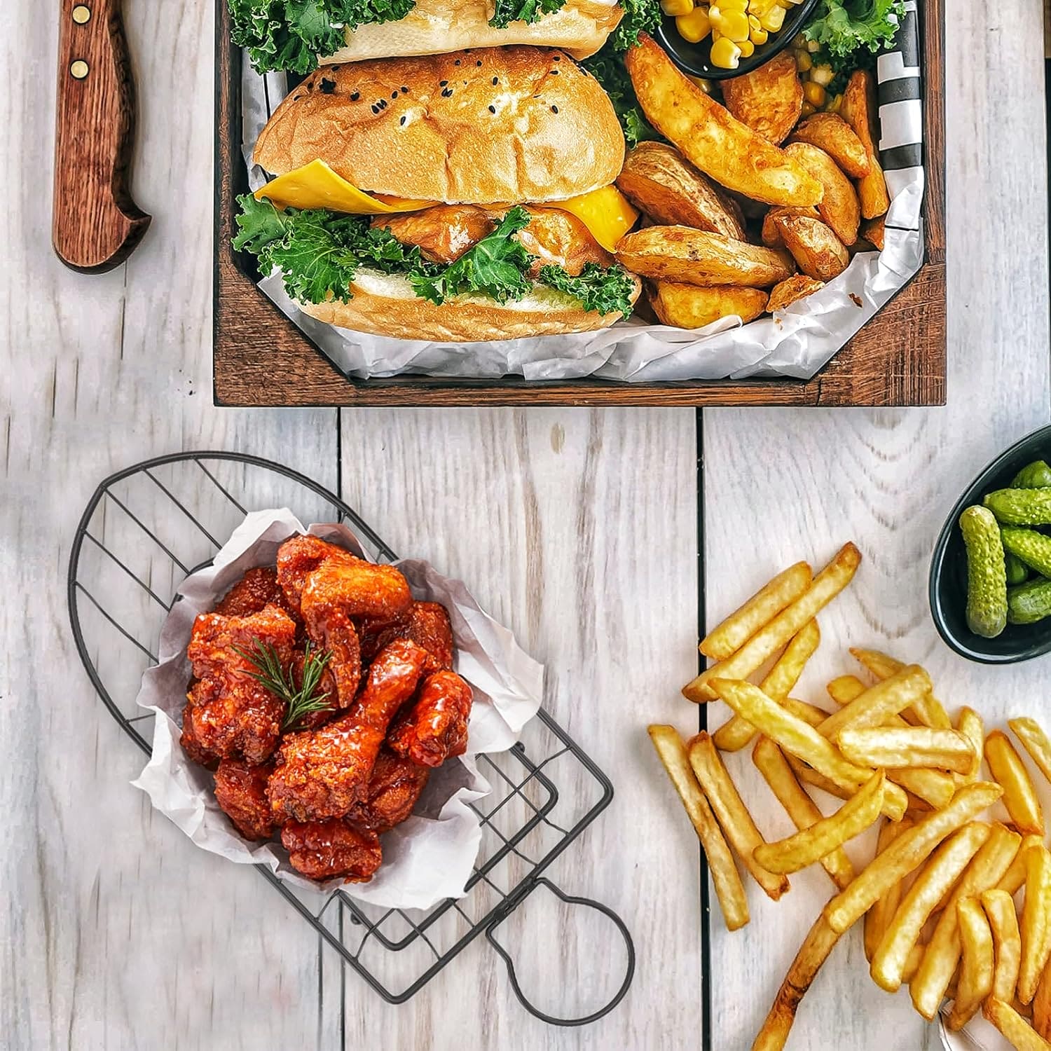 Boat Snack Basket, Iron Food Basket with Sauce Dippers, French Fries Basket, Food Oil Strainer Bucket, Creative Tableware Container, Stainless Steel Wire Strainers, Metal Wire Food Organizer for Home Restaurant