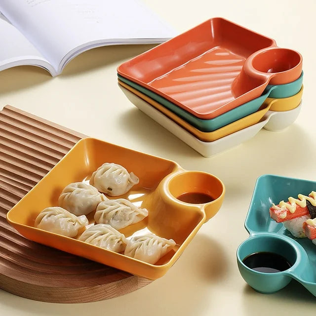 Set of 4 Square Dumpling Plate With Dipping Dish, Plastic Portion Plate, Sushi Fries and Dumplings Sauce Separation, Multipurpose Dumpling Plate With Sauce Compartment, Square Serving Plates with Sauce Holder, Multifunctional Food storage Plate