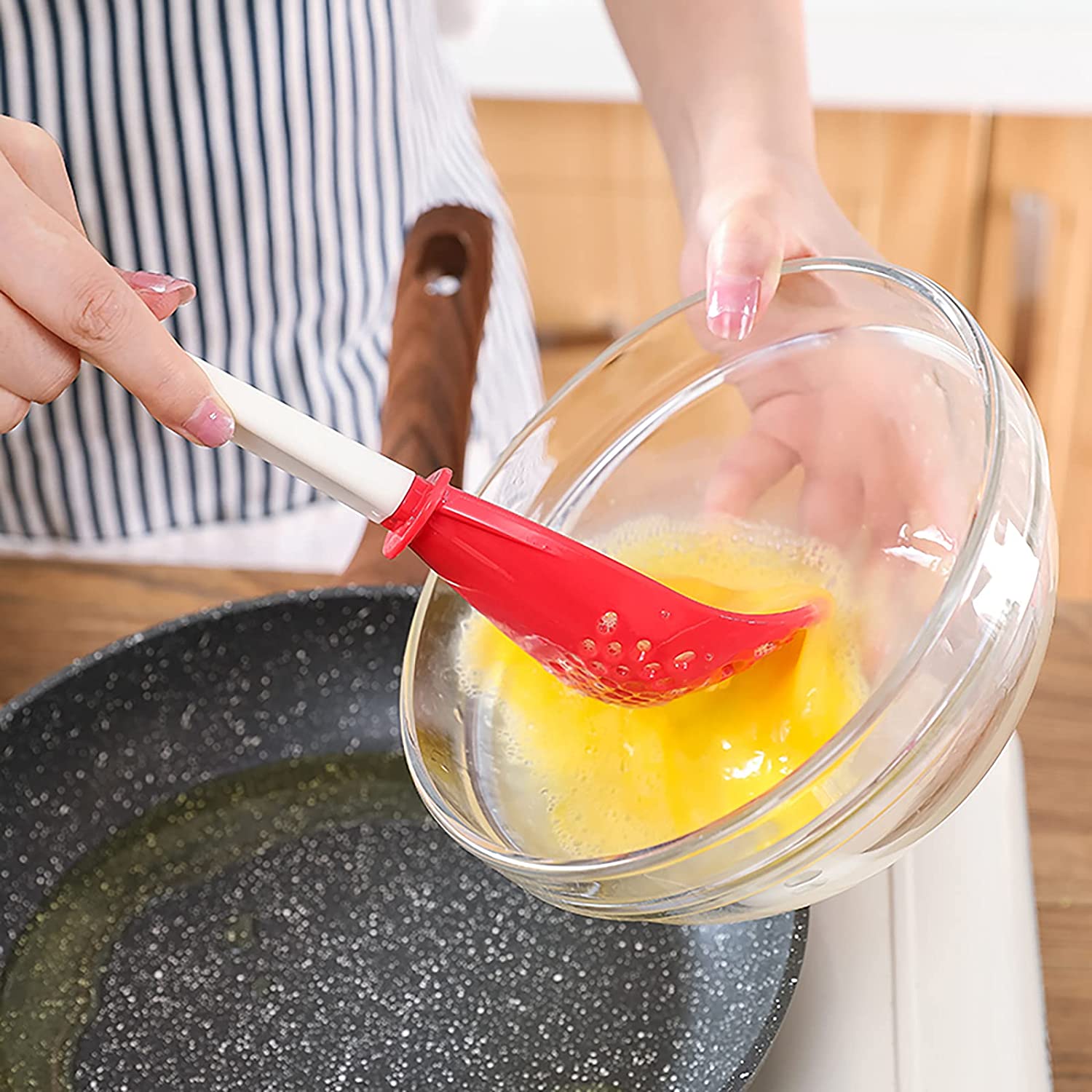 Garlic Crusher Spoon, Multifunctional Spoon, Colander Spoon, Egg Separating Spoon, Multi-Purpose Grinding Mashed Colander Spoon