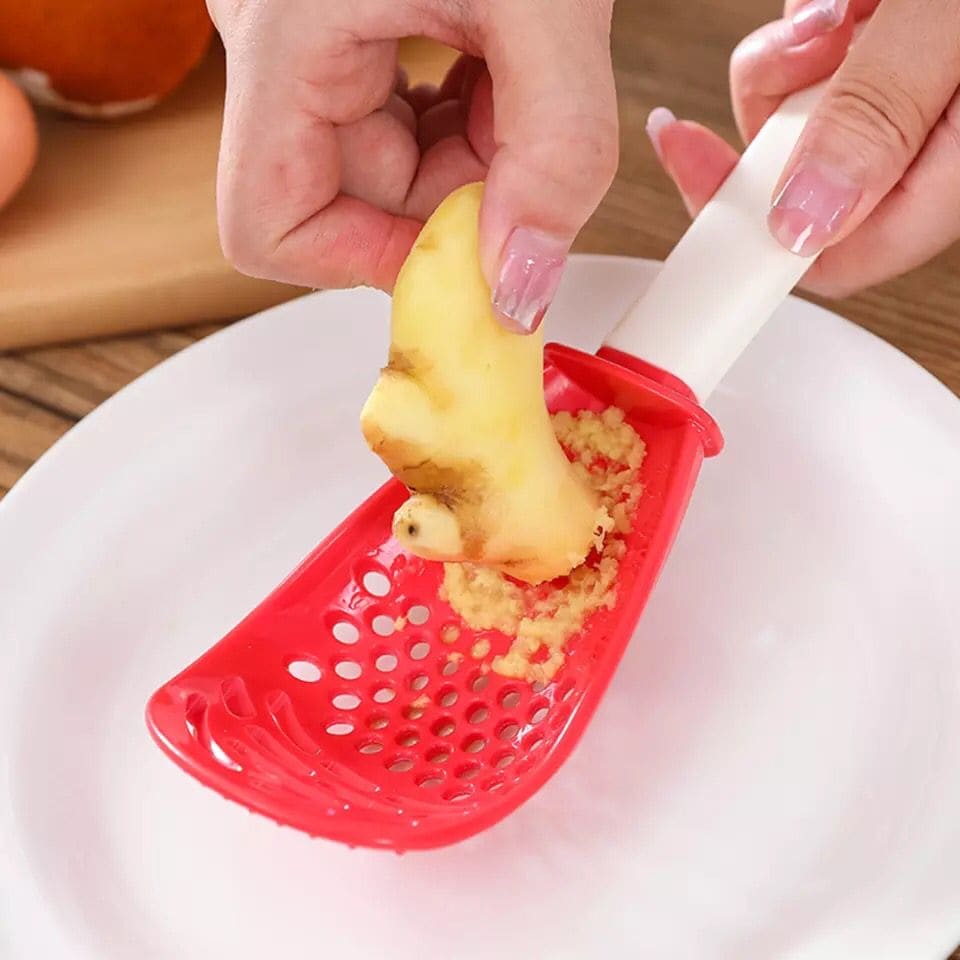 Garlic Crusher Spoon, Multifunctional Spoon, Colander Spoon, Egg Separating Spoon, Multi-Purpose Grinding Mashed Colander Spoon
