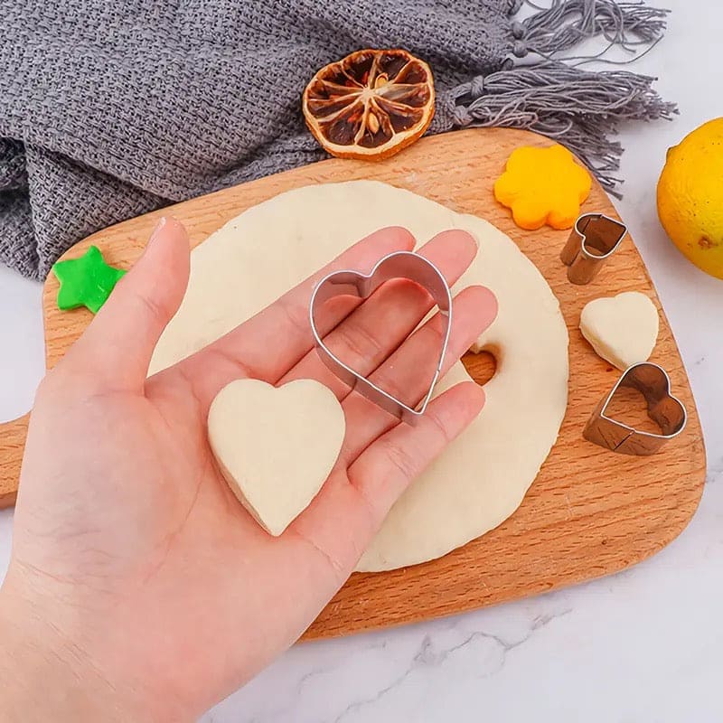 Set Of 12 Stainless Steel Cookie Cutter, Biscuit Baking Mold, Stainless Steel Cookie Mold, Biscuit Press Stamp, Mini Shapes Fondant Cutter Set, Baking Accessories Cake Decoration Tool, Geometric Set for Biscuit Cutter