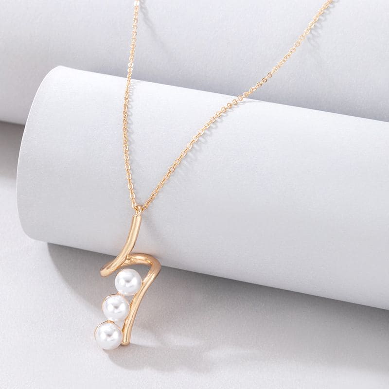 Trendy Pearl Stone Pendant Necklace For Women, Boho Crystal Choker Necklaces For Women, Elegant Pearl Stone Long Chain Necklace for Women, Simple Trendy Geometry Alloy Metal Sweater Chain
