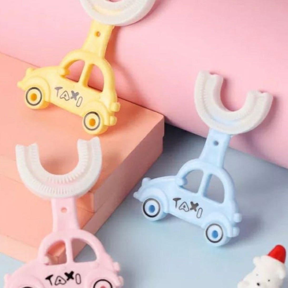 Lovely Taxi Shaped Children Whiting U-Type Toothbrush, 360˚ Degree Cleaning Labor-Saving Toothbrush