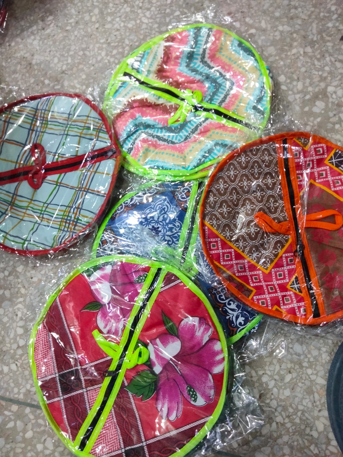 Roti Carrier, Zip Roti Cover, Tortilla Basket, Flatbread Zip Clothes Cover, Chapati Roti Rumal, Multi Design Round Kitchen Storage Basket Cover, Kitchen Roti Bag
