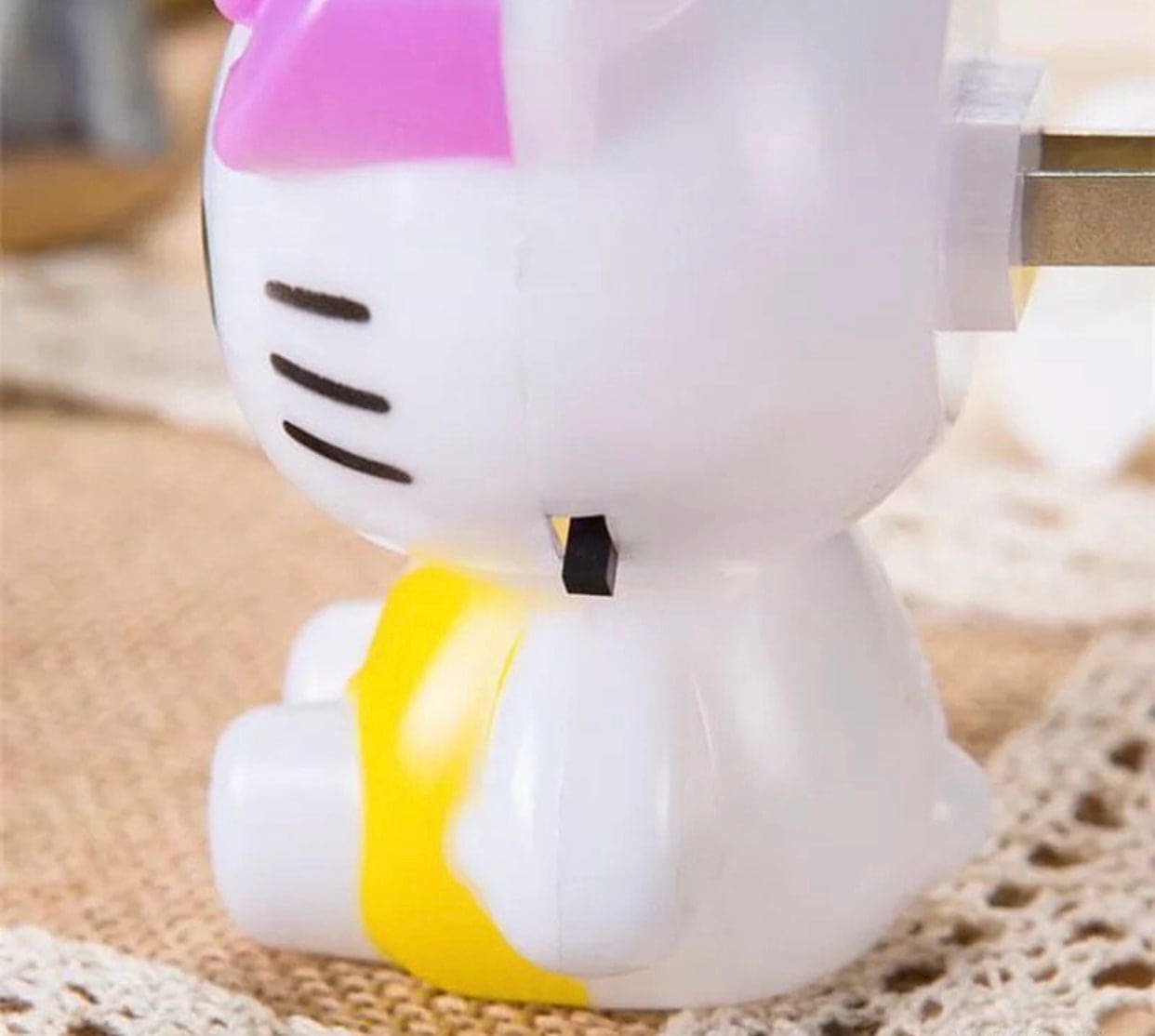 Hello Kitty Night Light, Cartoon Kitty Modeling Tri Color LED Night Light, Eye Protection Plug Lamp