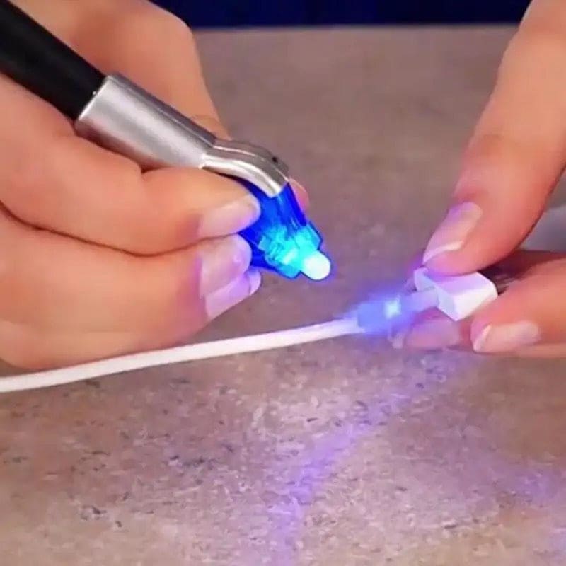 Quick Fix Liquid Glue Pen, UV Light Repair Tool, Plastic Liquid Welding Compound, Hand Held Glue Pen with LED Light, Portable Fiberglass Leather Applicator
