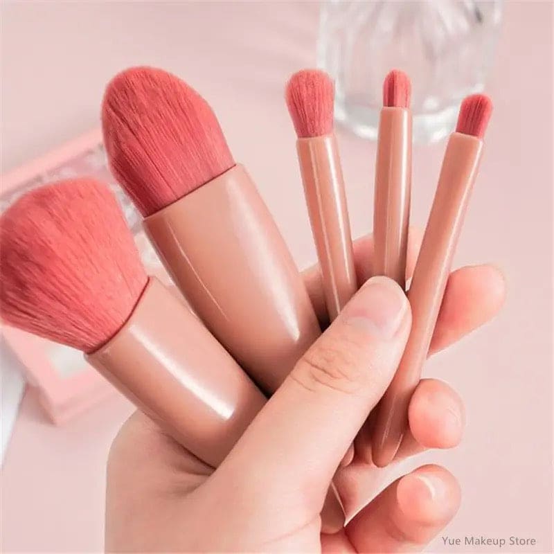 5 Pcs Mini Travel Makeup Brush Set, Portable Makeup Brush Box With Mirror, Giant Soft Loose Powder Blush Eye Shadow Cosmetic Brushes, Mini Makeup Brush, Reusable Artificial Fibers Eyeshadow Beauty Makeup Brush, Portable Blush Brush, Concealer Brush