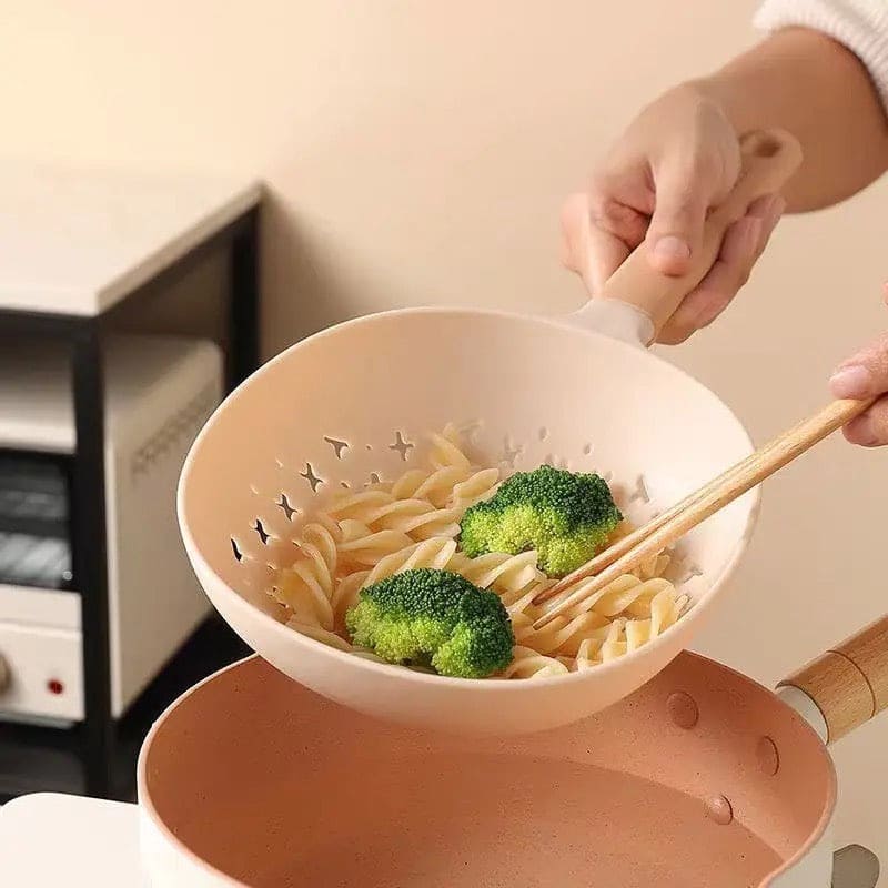 Hollow Soup Spoon, Large Leaky Spoon Filter, Silicone Portable Straining Noodle Spoon, Household Dumpling Filtering Drain Scoop, Heat Resistant Boiled Noodles Leaky Net Cooking Utensils Tool, Simple Scoop Baking Filtering Handle Spoon
