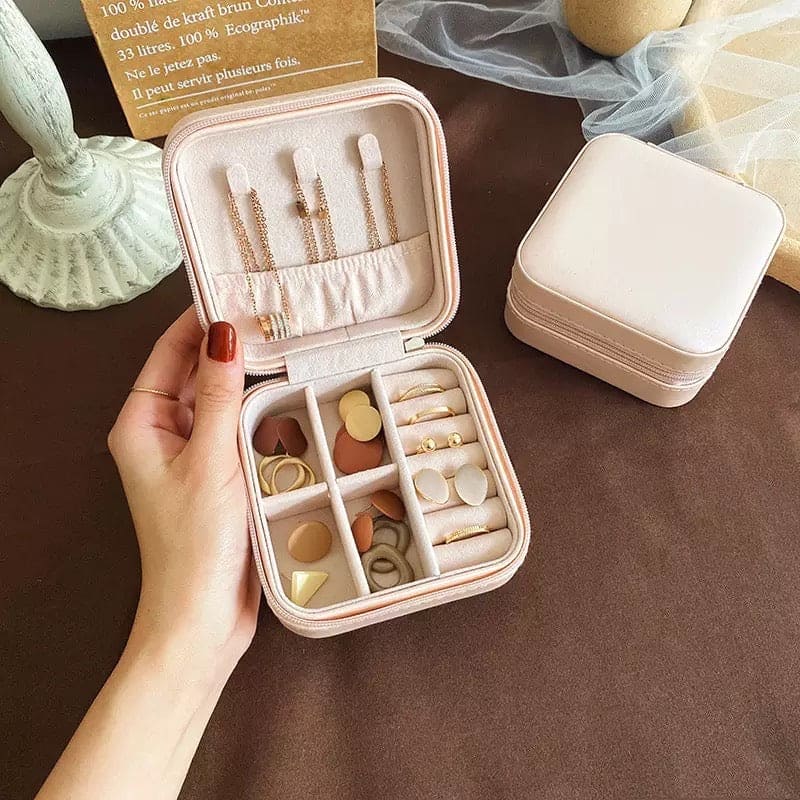 Mini Leather Square Jewellery Box, Luxury Square Cosmetic Box, Mini Travel Jewellery Box Storage Organizer, Portable PU Leather Earring Ring Necklace Jewellery Organizer