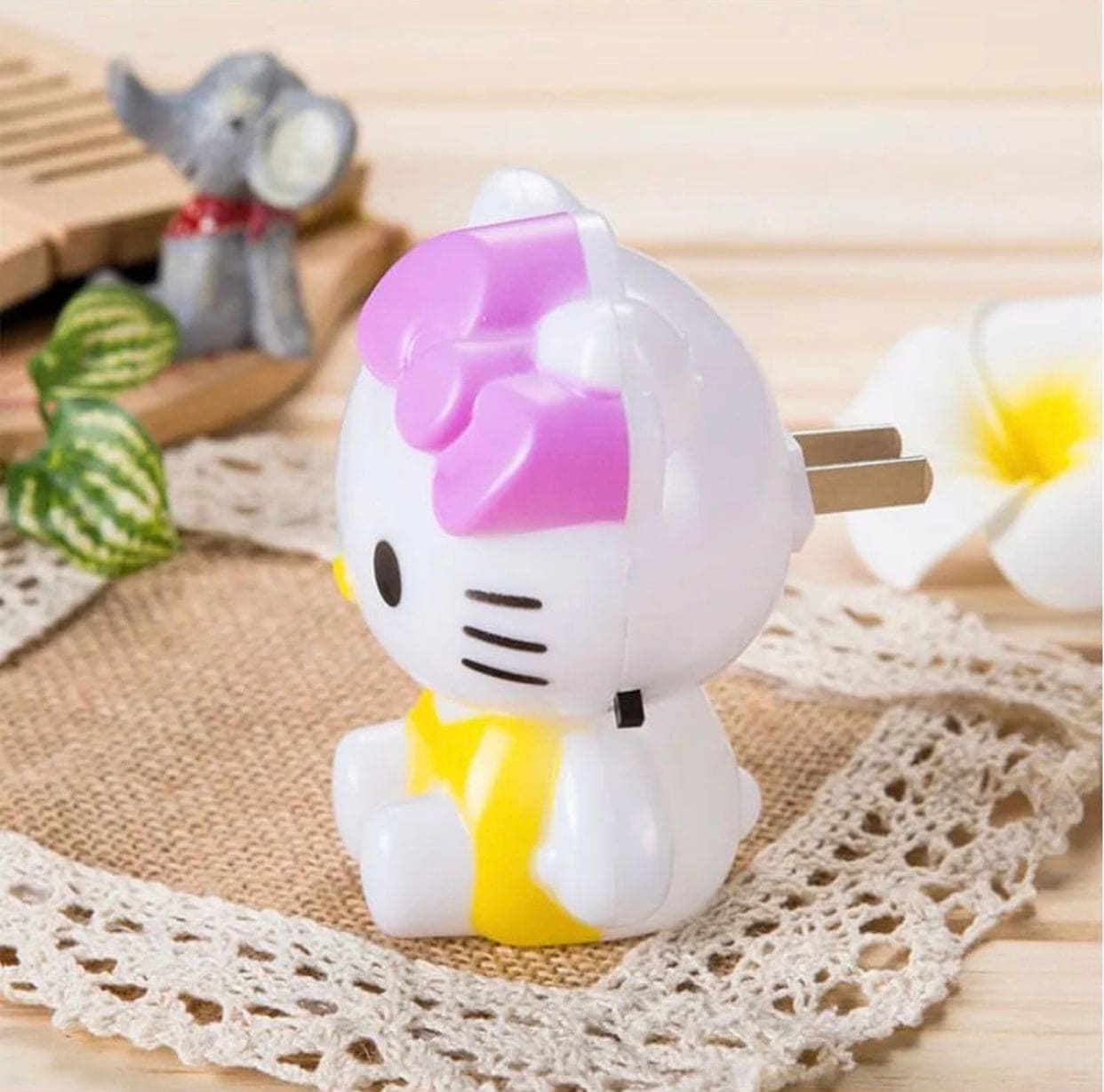 Hello Kitty Night Light, Cartoon Kitty Modeling Tri Color LED Night Light, Eye Protection Plug Lamp