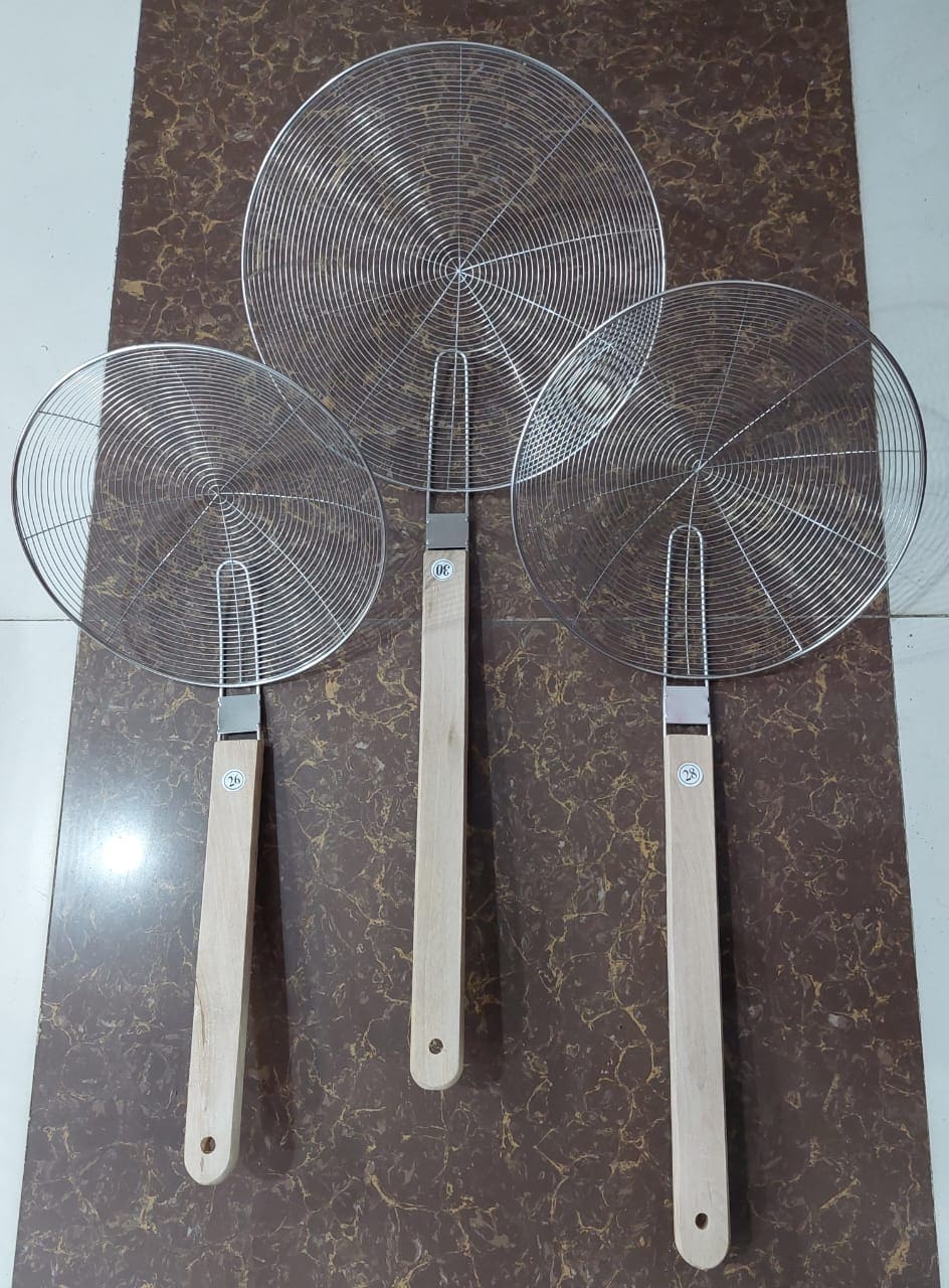 Spider Strainer, Large Stainless Steel Mesh Filter Colander, Wooden Handle Kitchen Oil Filter, French Fries Colanders Strainer, Wooden Handle Frying Net, Hot Pot Leaky Filter Sieve, Household Kitchen Strainer