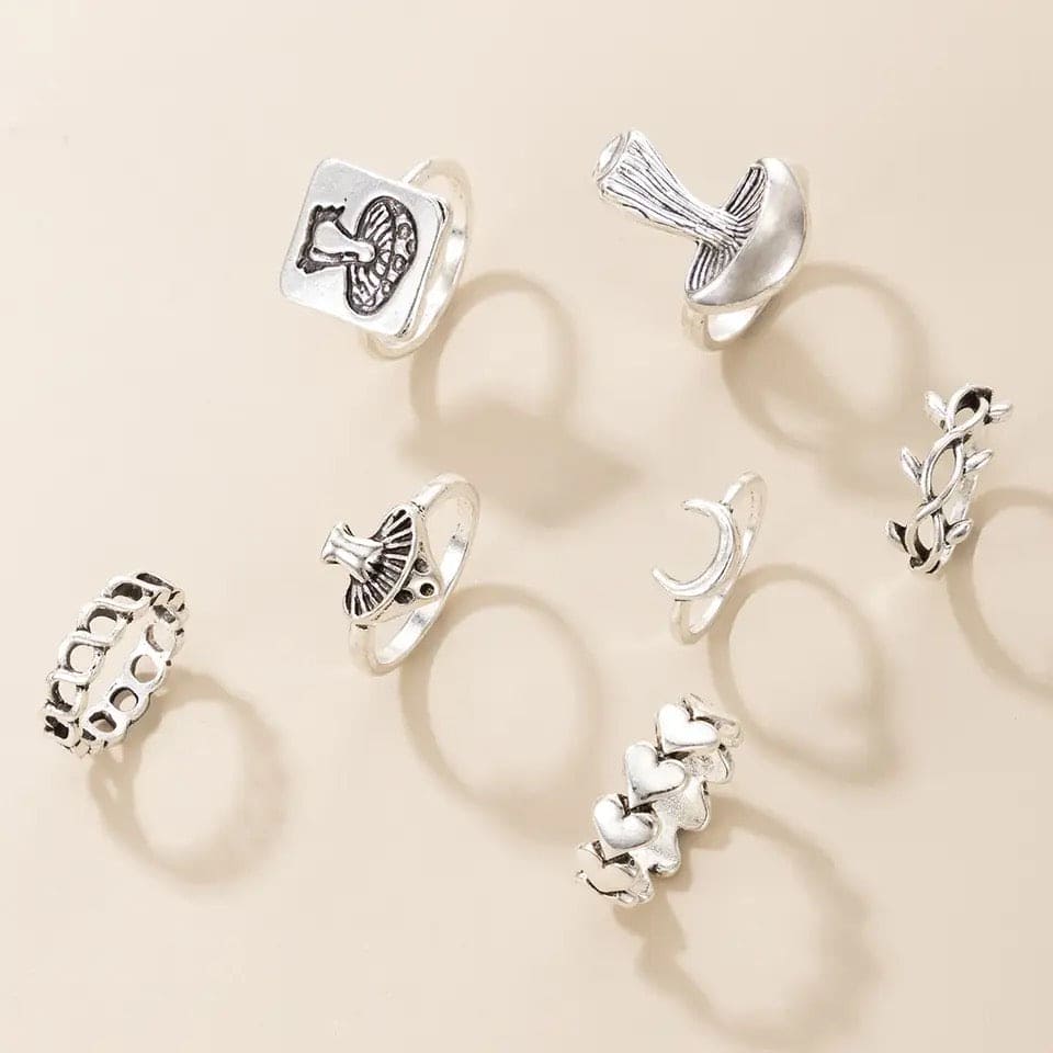 Set Of 7 Vintage Goth Mushroom Rings For Women, Mushroom Heart Leaves Rings, Stackable Finger Rings, Midi Rings For Women Fashion Jewellery