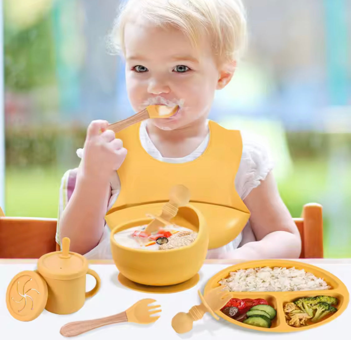 8pcs Silicone Baby Feeding Set, Portable Baby Feeding Set, Newborn Essentials Feeding Set, Adjustable Girl Boy Children Bibs, Newborn Feeding Accessories