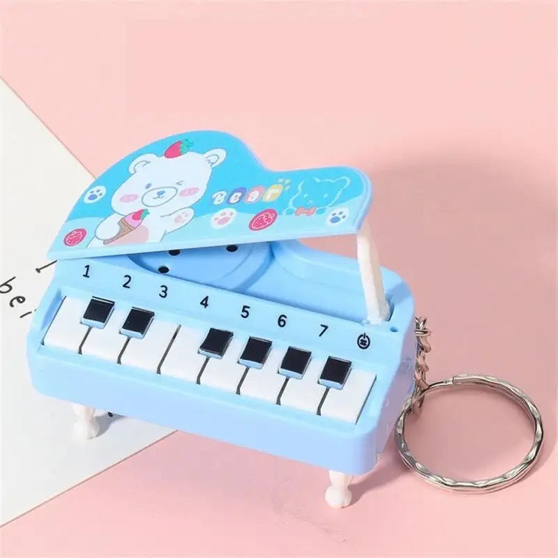 Piano Keychain With Sound, Mini Portable Musical Instrument Toy, Creative Cartoon Music Electronic Piano, Piano Pendant Key Ring