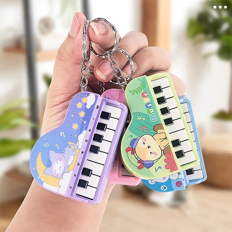 Piano Keychain With Sound, Mini Portable Musical Instrument Toy, Creative Cartoon Music Electronic Piano, Piano Pendant Key Ring