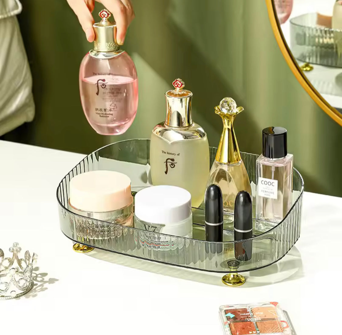 Large Capacity Makeup Perfume Organizer, Transparent Anti Slip Countertop Organizer With Stand, Cosmetics Desktop Storage Box