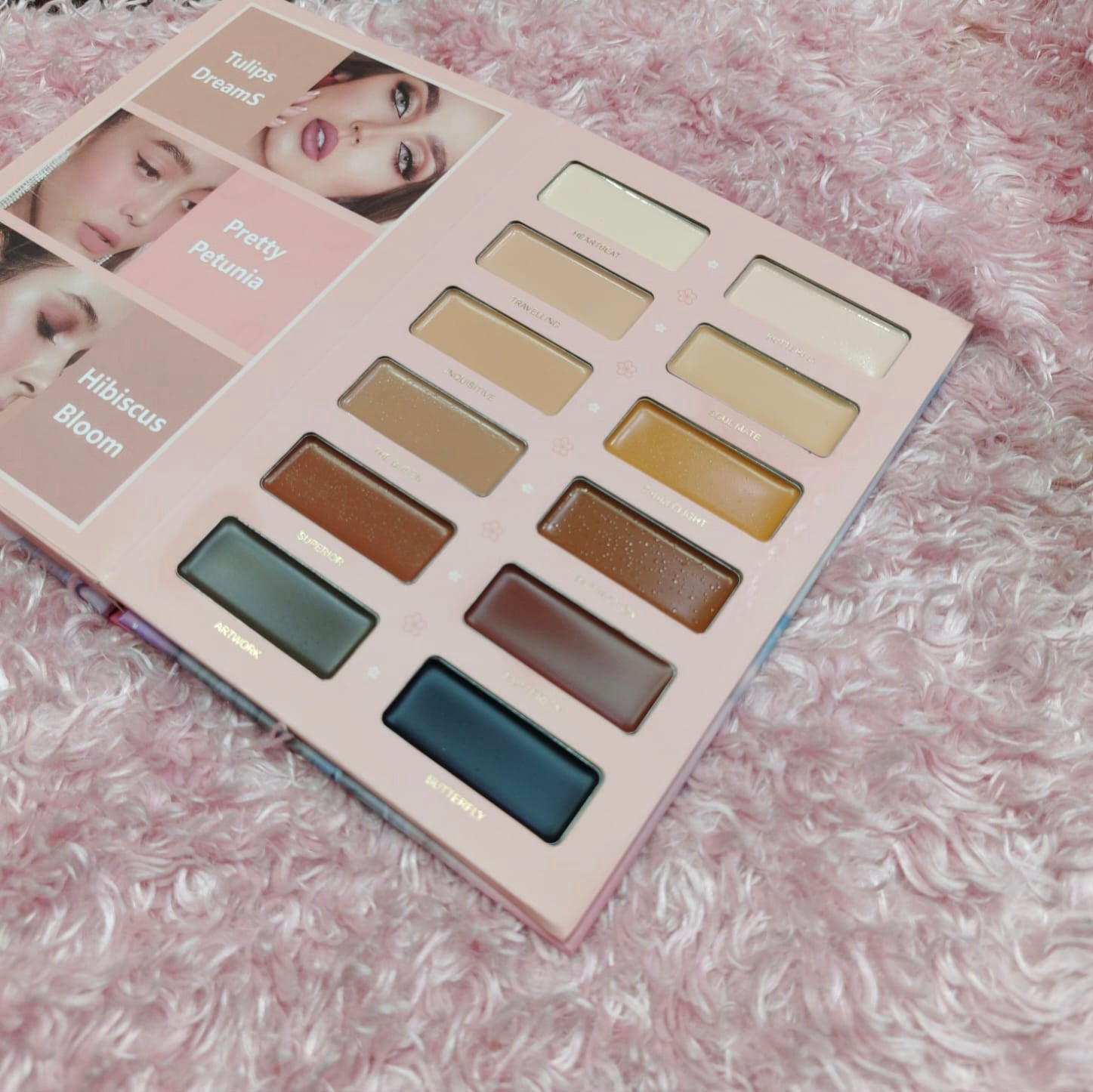 4 In 1 Makeup Book Palette, Face And Eyeshadow Makeup Book Palette, Multi Colours Eyeshadow Blusher Palette