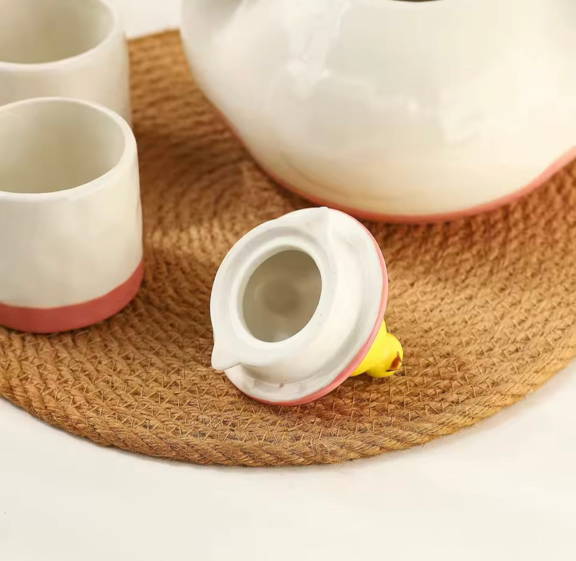 Duck Shape Ceramic Tea Kettle with Handle, Cute Duck Ceramic Serving Kettle, Nordic Duck Tea Kettle with Duck Lid Design, Decorative Duck Shape Tea Kettle, Ceramic Duck Tea Pot with Heat Resistant Handle