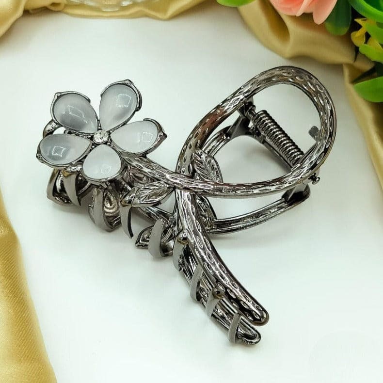 Fancy Flower Metal Catcher, Hair Styling Claws for Women, Metallic Hair Clutch Clamp