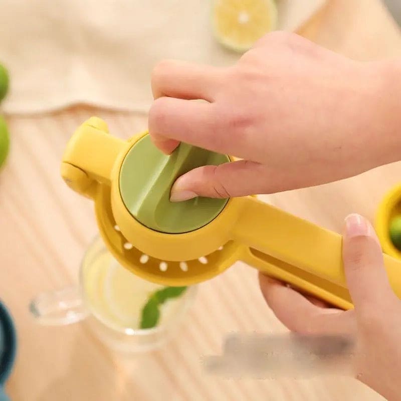 Rotational Fruity Squeezer, Hand Press Squeezer, Manual Citrus Juicer, Household Manual Press Type Juicer, Multifunctional Handheld Portable Extrusion Juicer, Dual Action Lemon Citrus Press