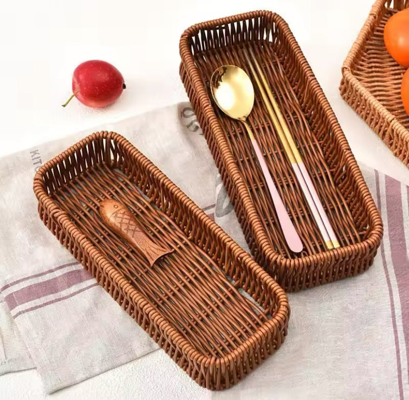 Durable Plastic Imitation Rattan Storage Basket, Rectangle Home Desk Decoration Tray, Square Serving Basket