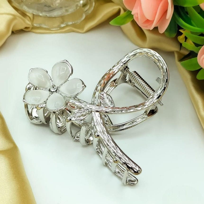 Fancy Flower Metal Catcher, Hair Styling Claws for Women, Metallic Hair Clutch Clamp