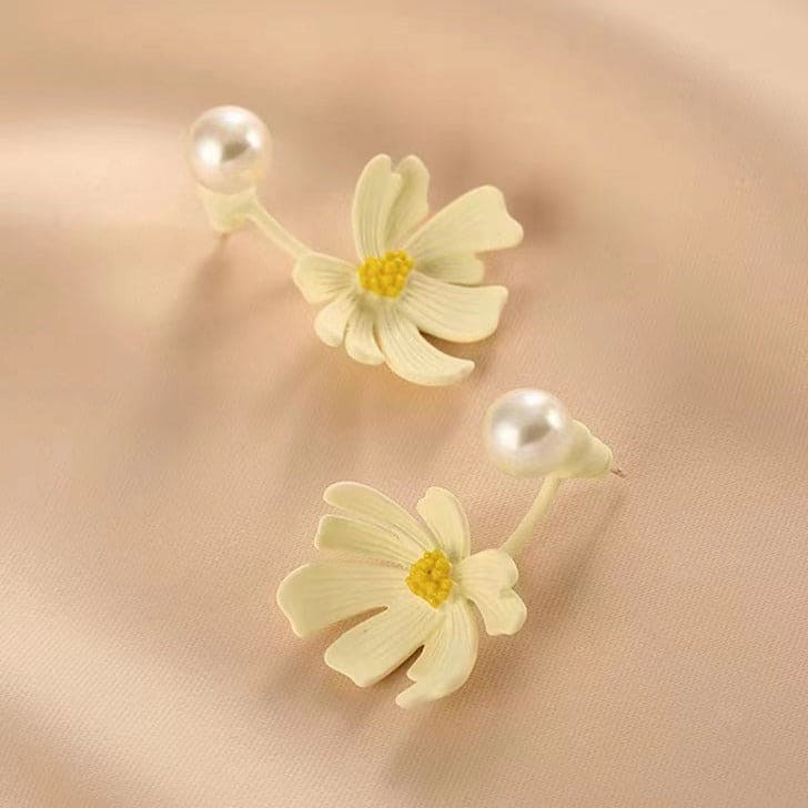 Daisy Flower Pearl Drop Earrings, Small Daisy Earrings, Floral Stud Earrings, Party Wedding Earring